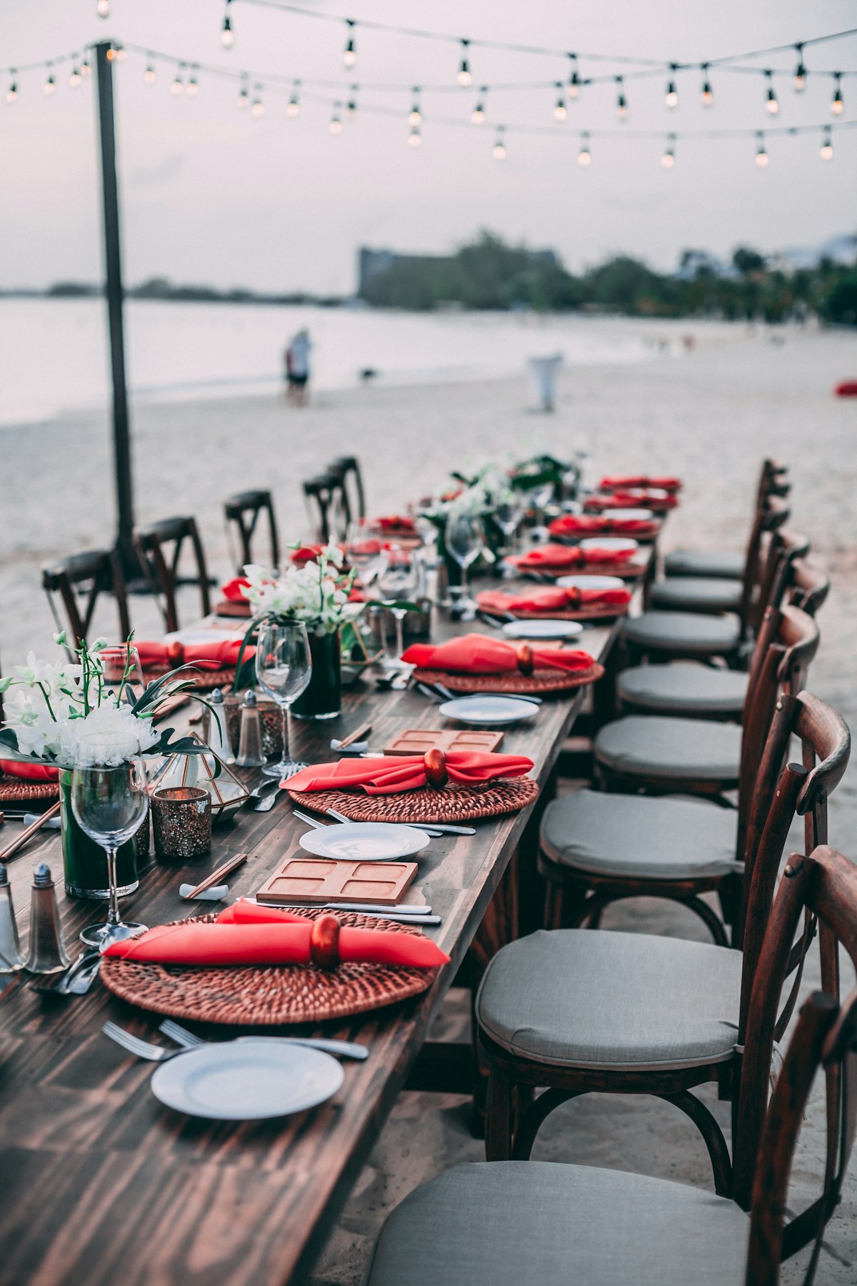 Holiday table decorating ideas for every season