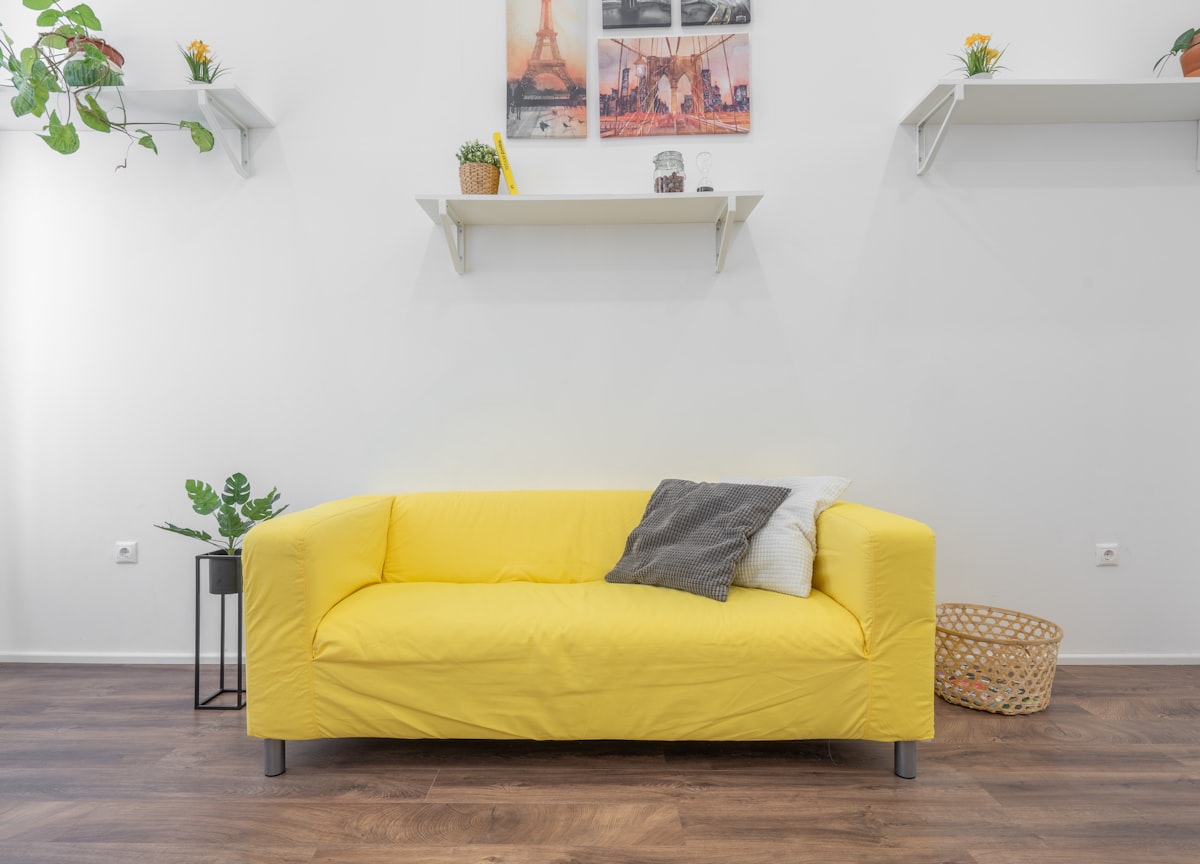 How to mix modern and vintage decor without it looking like a mess